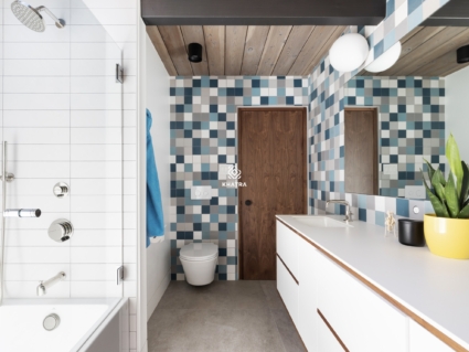 Phối các màu gạch thẻ 10x10 ốp tường phòng tắm