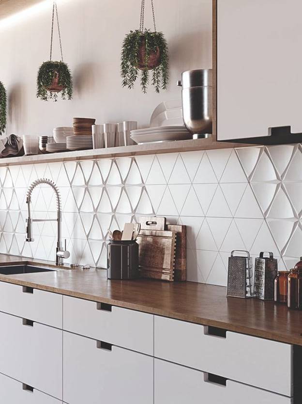 Gạch tam giác 3D ốp tường bếp