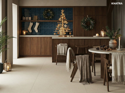 Thiết kế bếp Japandi trang trí Noel với cây thông gỗ Thiết kế bếp Japandi trang trí Noel với cây thông gỗ