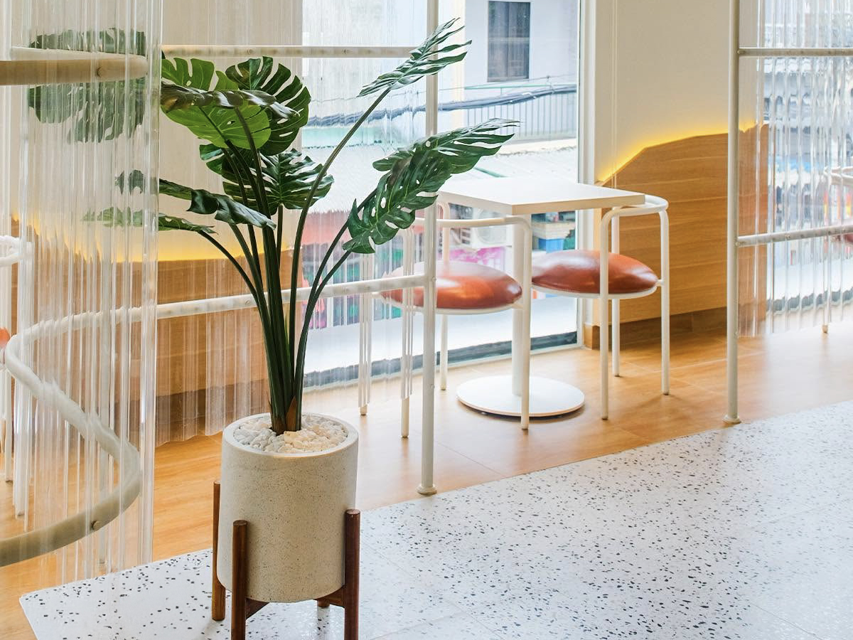 Gạch Terrazzo KHA-16012 lát nền cửa hàng KOI Thé